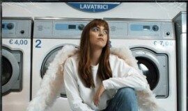 Asia Ghergo presenta “Angeli” il brano inedito che apre le porte al disco d’esordio “Bambini elettrici”