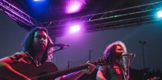 “Blaxpoitation” è l’esordio discografico del duo aretino Miguel y La Muerte