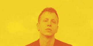 Giacomo EVA: il nuovo singolo estivo è “Tropici”