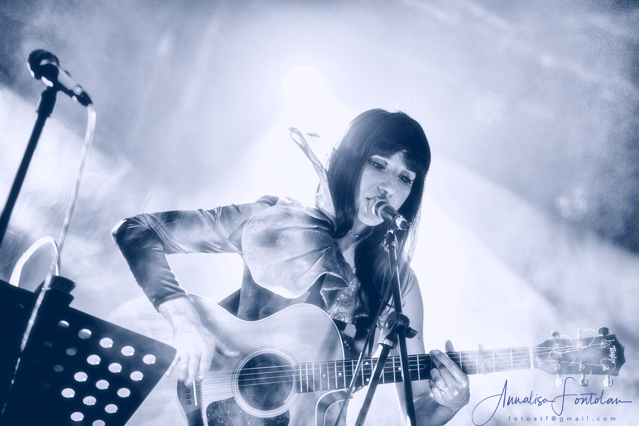 “La Maschera” è il nuovo singolo di Nicoletta Noè