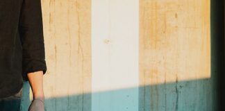 CARLOMARIA: online il nuovo singolo “AUSTRALIAN SKY”