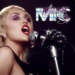 MILEY CYRUS: disponibile in radio e digitale “EDGE OF MIDNIGHT (MIDNIGHT SKY REMIX)” feat. STEVIE NICKS