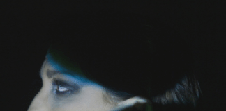 “When I heard” è il nuovo brano electro-pop di Rosanna Salati