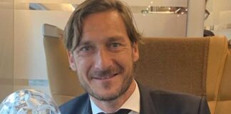 “Save a place”: Francesco Totti porta la musica contro il Covid