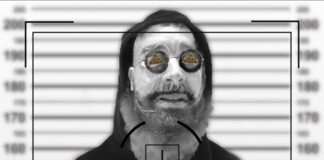 “Complottista” è il nuovo singolo di Rocco