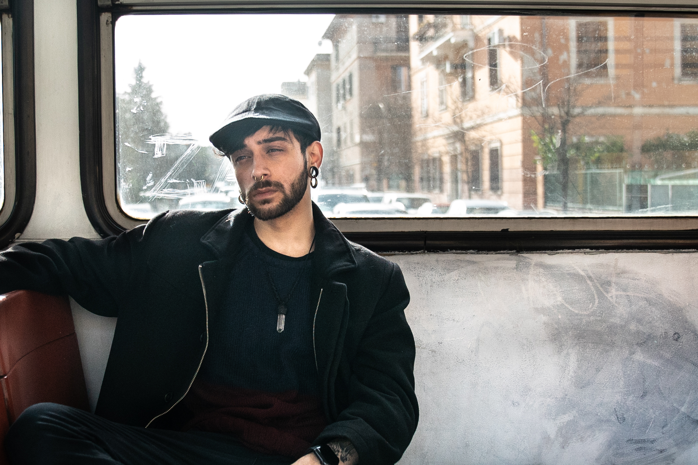 “Dimenticare un Sabato”: il nuovo singolo di NUELLE