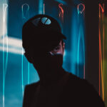“POISON”: il singolo di debutto di MØNØ