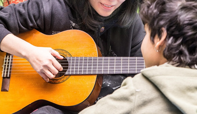La musicoterapia a supporto dei trattamenti coi bambini più piccoli