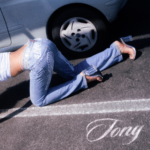 “Tony” è il nuovo album di Yasmina