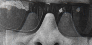 TACØMA omaggia LUCA CARBONI con una reinterpretazione di “CI VUOLE UN FISICO BESTIALE”