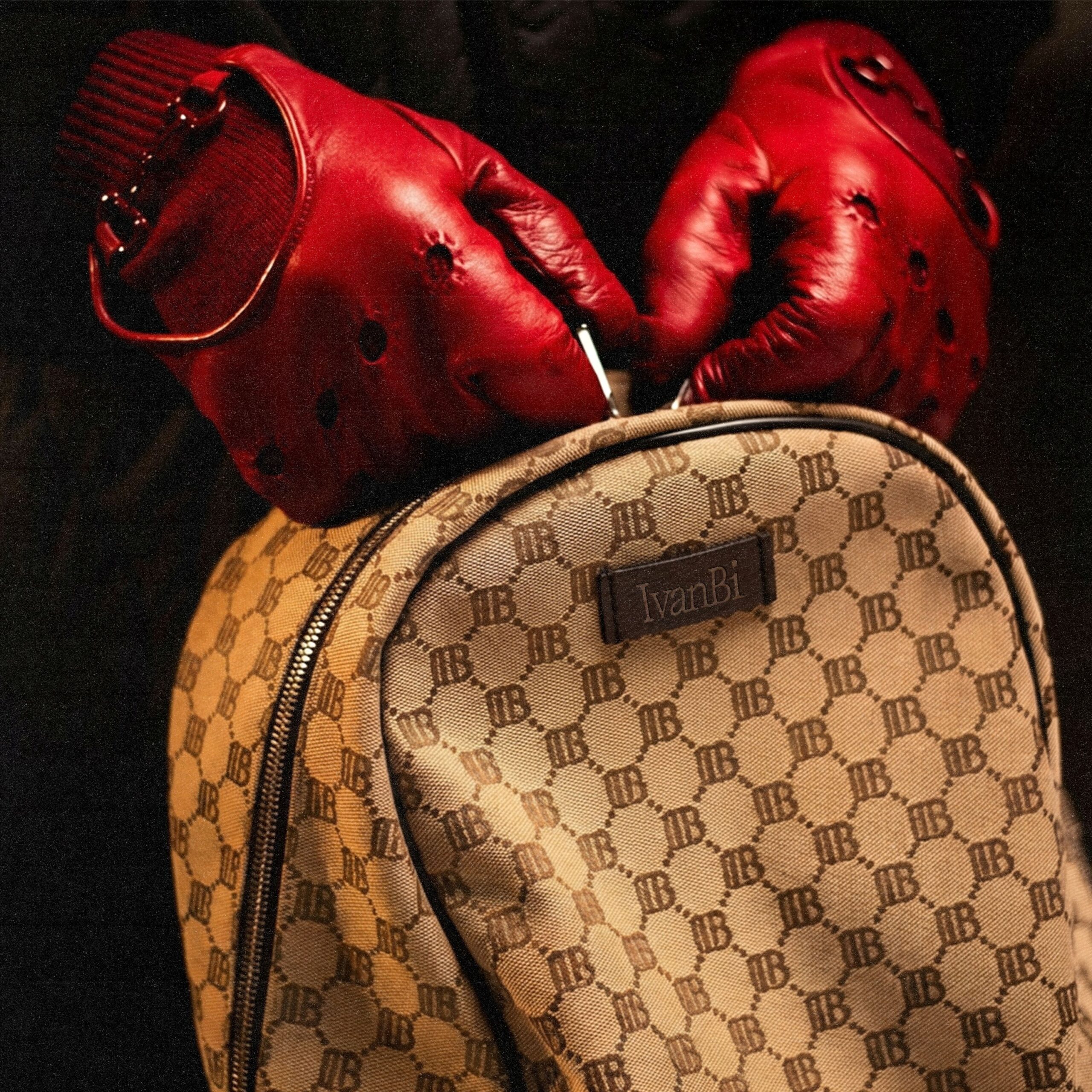 IVANBI: “ZAINO GUCCI” è il nuovo singolo