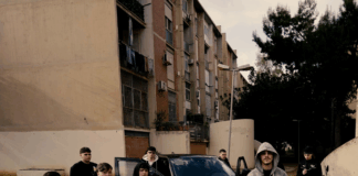 “VITA NELLE BANLIEUE”: il nuovo singolo di La Flèche